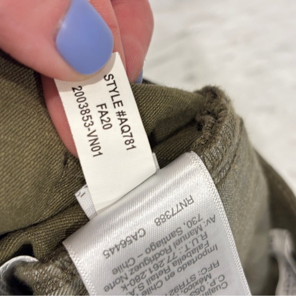 J. Crew Jeans 9" Billie Demi Boot Crop Olive Green Stretch Size 25 Style AQ781 - Picture 9 of 13